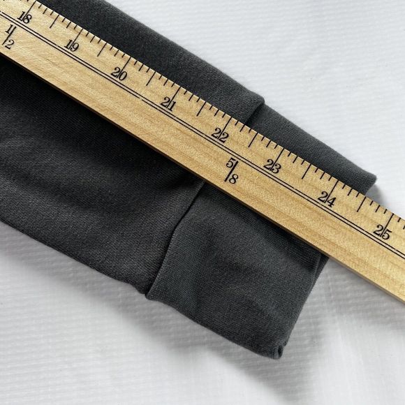 Handmade Embroidered Santa Highland Cow Sweatshirt With Kangaroo Pocket Small - Picture 7 of 8